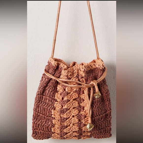 NWOT FREE PEOPLE Heatwave Mini Crossbody Woven Raffia Straw Drawstring Bohemian - Picture 2 of 16